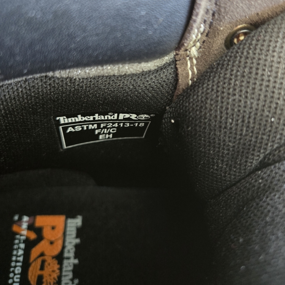 New In Box Timberland Brown Women's Boots Size 10 Wide - Picture 6 of 10